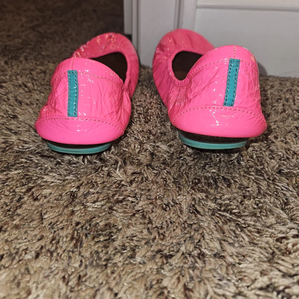 Tieks Pop Pink Flats - Picture 3 of 8